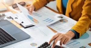 Tendințe Financiare în 2025