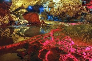 Descoperirea peșterilor în Munții Banatului