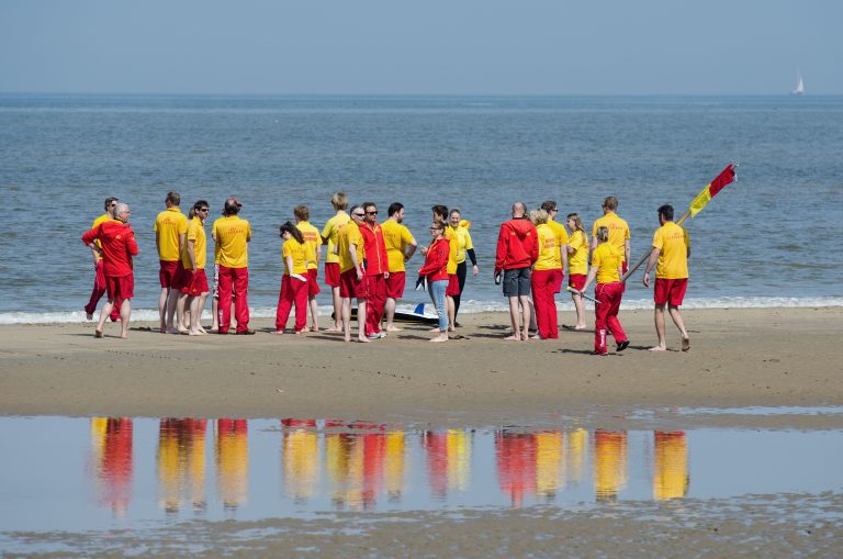 Curs de salvamar pentru personal hotelier: de ce este o investiție practică pexels jan van der wolf 11680885 6979660