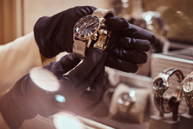 Ce verifică experții înainte de a stabili valoarea unui Rolex 50cff0c695fea326bdc494162c56e3a9