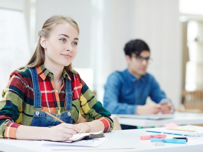 Ce cursuri de formare profesională ar trebui să alegi în 2026? AbsoluteSchool cursuri de fomare profesionala